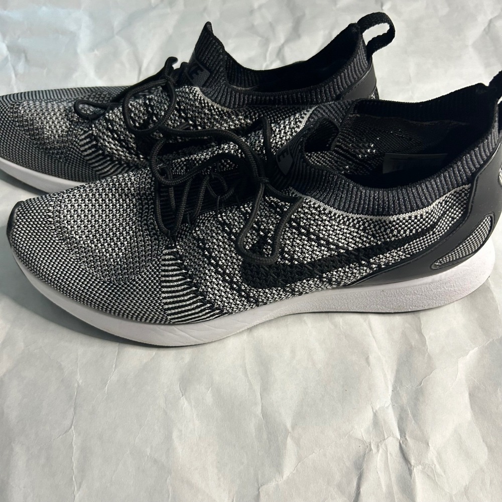 Nike Air Zoom Mariah Running Shoes FlyKnit‎ Sneakers Lightweight Black White 12